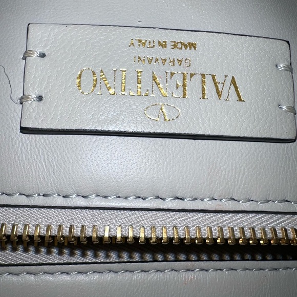 Valentino Roman Stud Medium Purse - Cream - Picture 9 of 11